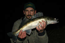 foto/diskuze/z_lovu/2011/th-img46010.jpg