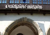 foto/diskuze/z_lovu/2012/th-img48554.jpg